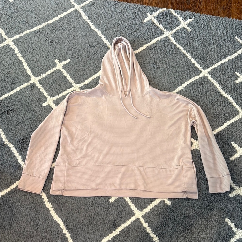 Mondetta Performance Hoodie in Pale Pink